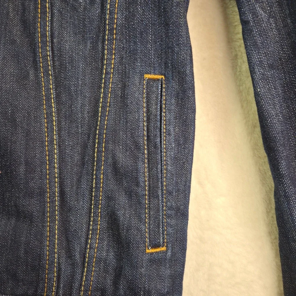 Levi's Trucker Jacket Mens M Blue Excellent 70589 Dark Wash Denim Button Up